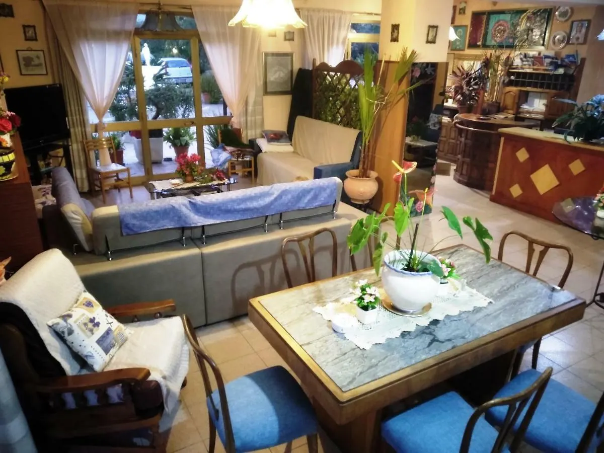 Hotel Eliseo Giardini Naxos 2*,
