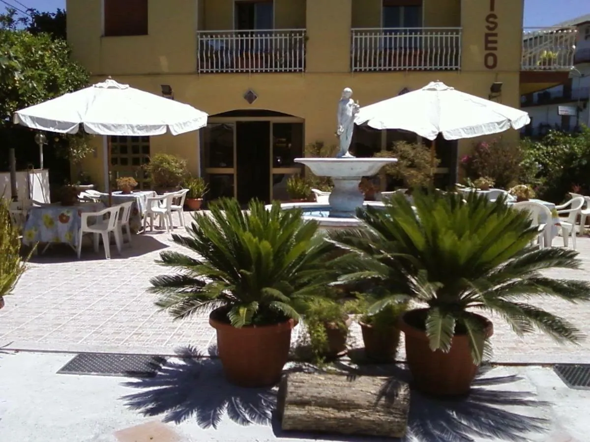 **  Hotel Eliseo Giardini Naxos Italy